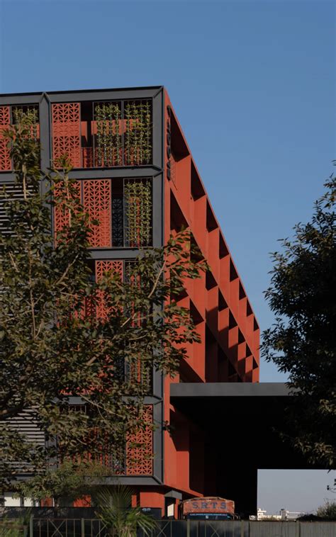 Sustainable Office Design | Basics Architects | Fybros Warehouse