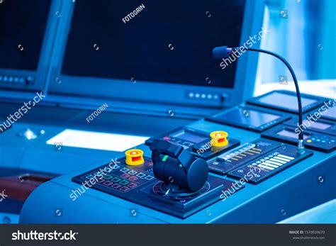 Computer Monitor Bridge 的图像结果