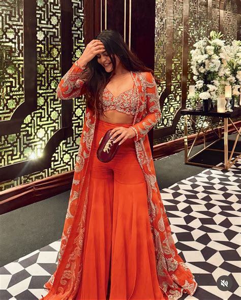 Pin by Srishti Bisht on Shadi | Indian fashion, Trendy outfits indian ...