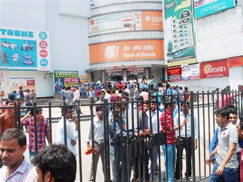 Earthquake in Kolkata - Nepal hit by powerful 7.9 magnitude earthquake ...