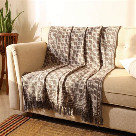 Shop Warm Sofa Throws & blanket for Every Home | iTokri