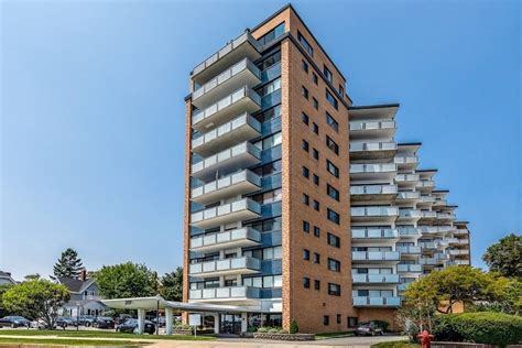 3 Lynn Shore Drive unit 3r Lynn, MA