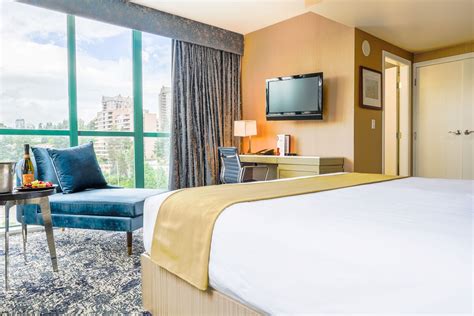 Rooms - Executive Plaza Hotel