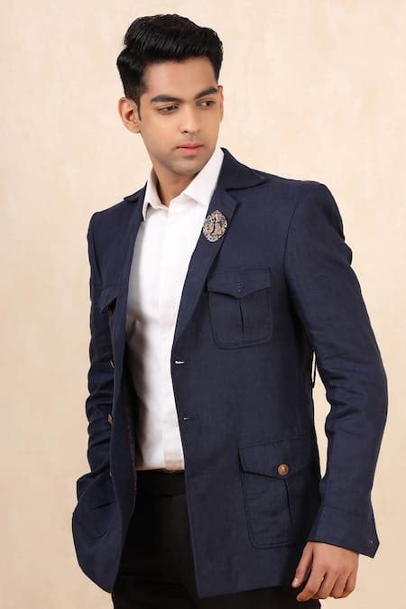 Buy Gold Stones Temple Motif Handcrafted Brooch For Men by Cosa Nostraa ...