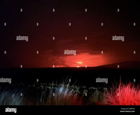 Mauna loa volcano eruption 1984 hi-res stock photography and images - Alamy
