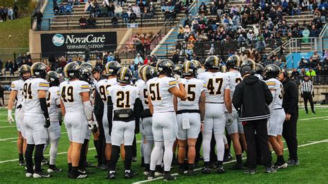 Huskies fall short at No. 23 Lakers Saturday - Michigan Tech