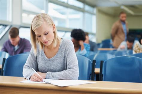 College Freshmen Socialize Less, Feel Depressed More