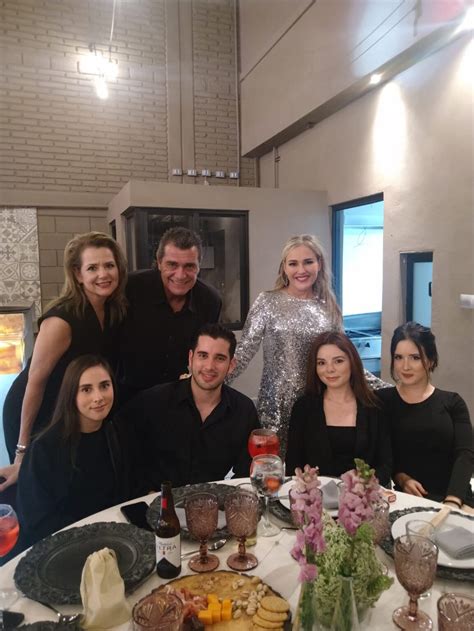 María Belem celebra en grande sus 50 años, rodeada de gente querida ...