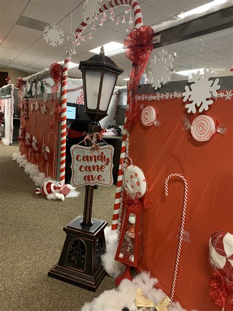 Holiday Office Decor, Christmas Cubicle Decorations, Office Christmas ...