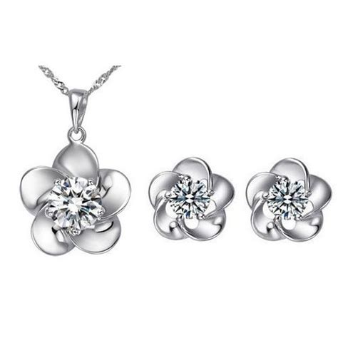 Buy Yellow Chimes Fashion Pendant Set for Women Floral Shaped Silver ...