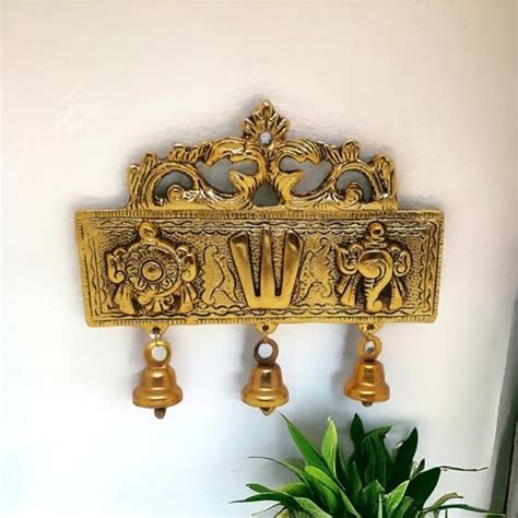 RED DRAGON Metal Vishnu Sanku Chakra Namam With Garuda And Hanuman Door ...