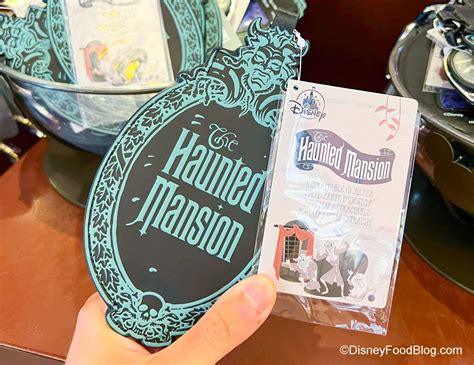 What's New in Disneyland Resort: Haunted Mansion CLOSED For Holiday ...