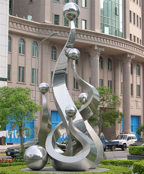大华集团不锈钢鲸鱼雕塑