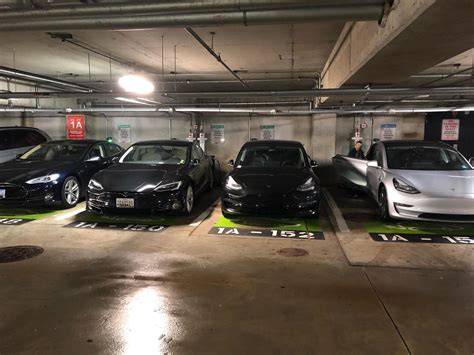 BWI Airport - Hourly Garage | Baltimore, MD | EV Station