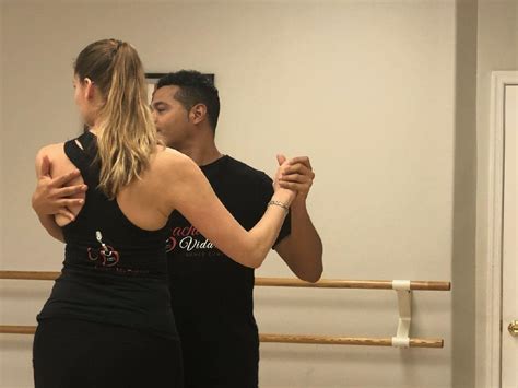 Bachata dance classes for Beginners, Intermediates and Advanced