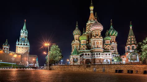 Saint Basil's Cathedral at Night: A Stunning 4K Ultra HD Wallpaper by ...