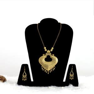 jill fashion Alloy Gold-plated Gold Jewellery Set Price in India - Buy ...