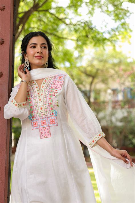 White Cotton Mulmul Yoke Embroidered Anarkali Suit Set – SCAKHI