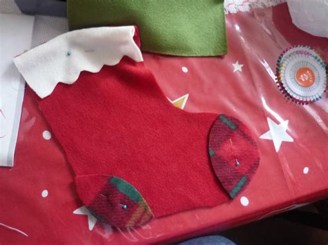 Easy Tutorial for Christmas Stocking 的图像结果