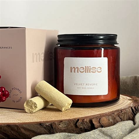 Velvet Reverie (Sandalwood & Amber) – Mellise Candles