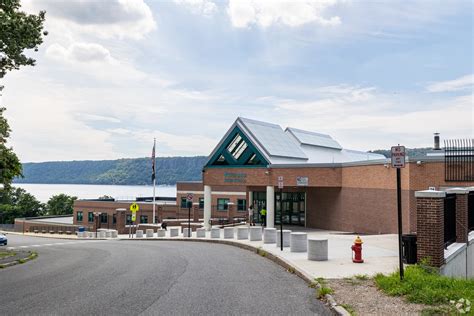 About Getty Square | Schools, Demographics, Things to Do - Homes.com