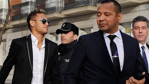 Neymar’s Family: 5 Fast Facts You Need to Know | Heavy.com
