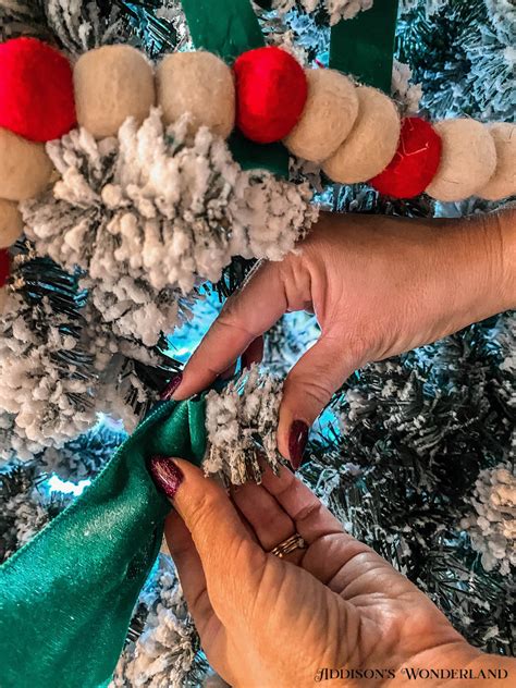 Christmas Tree Ribbon Tutorial 的图像结果