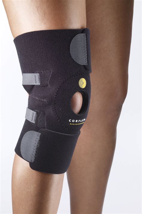Corflex Inc: Universal Knee Wrap w/Dynamic Buttress