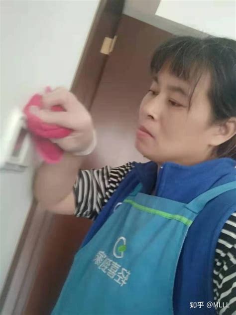 连续第九年了！杭州阿姨的特殊入冬仪式感：天一凉就张罗着手缝棉拖鞋，送给邻居老人