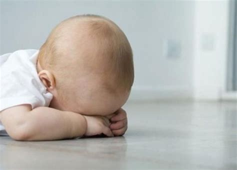 宝宝睡觉时，突然惊醒大哭，为什么？被吓着了，还是做噩梦了呢 - 知乎
