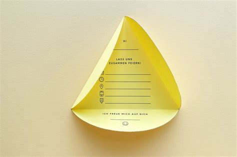 Jetzt noch einfacher: Lustige Party-Einladungen basteln