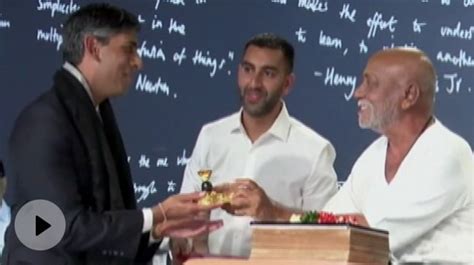 PM Rishi Sunak Arrived To Listen To Ramkatha, Said Jai Siyaram