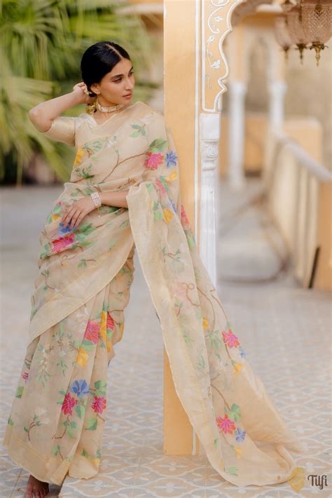 'Saranya' Beige Pure Cotton Jamdani Real Zari Banarasi Handloom Saree ...