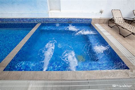 Hotel Royal Queens Pool: Pictures & Reviews - Tripadvisor