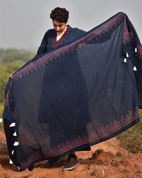 Chidiyaa.com | Hand-printed Cotton and Silk Dupattas