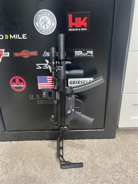 MP5: Roller-Delayed Blowback subgun