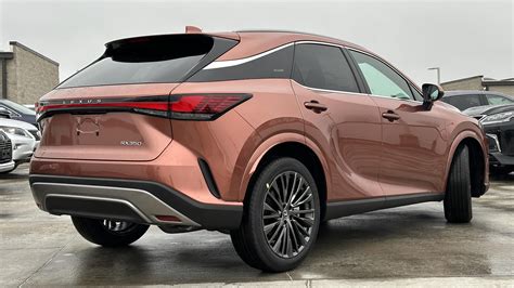 Lexus RX350 2023 en écusson cuivré : r/Lexus