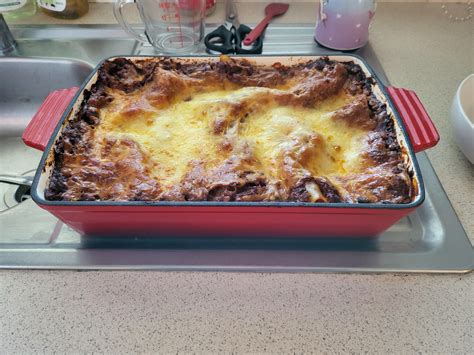 [homemade] Beef Lasagne made with slow cook pasta sauce, and chocolate ...