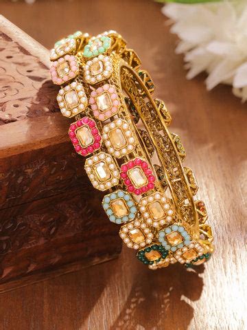 Elevate Your Style with Exquisite Wrist Wear Jewelry at Rubans