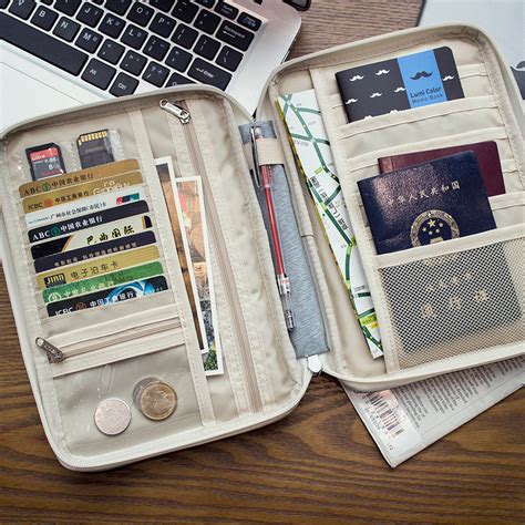 2021新款RFID护照包 简约搭扣短款证件夹 男女出国旅行超薄机票夹
