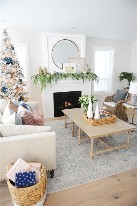 Christmas Living Room Decorating Ideas | Cabinets Matttroy