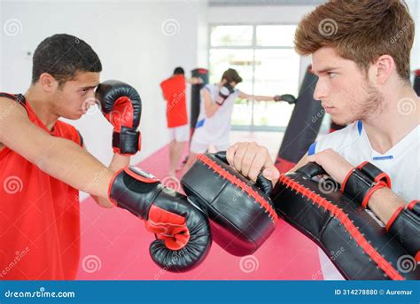 Boxing Fighting Position 的图像结果