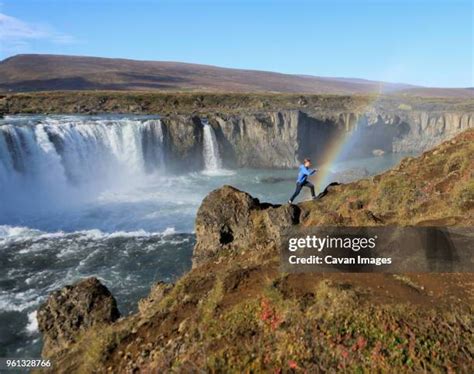 Waterfall Side View 的图像结果