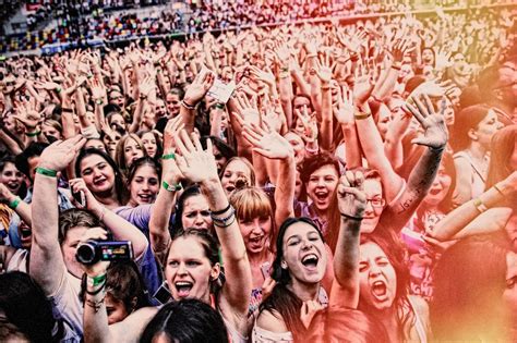 Image result for One Direction Fans Screaming