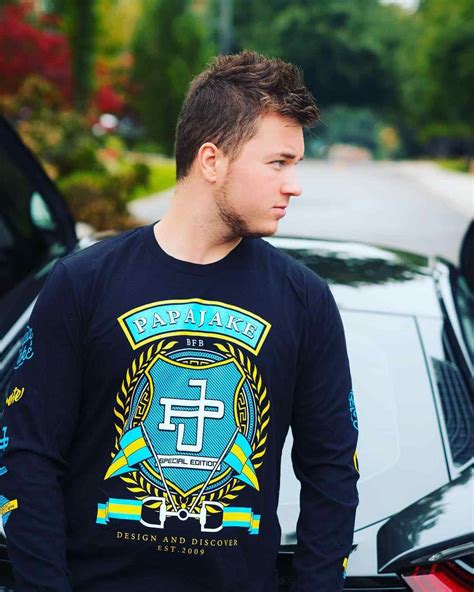 Papa Jake - Age, Height, Net Worth, Girlfriend, Bio, Facts, Wiki