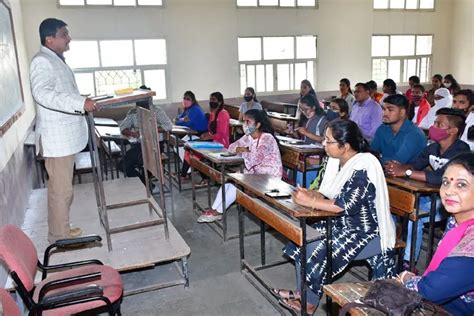 Baburaoji Gholap College Sangvi Pune Campus: Photos, Virtual Tour