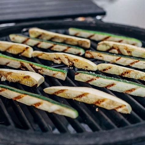 Half-Moon Cast Iron Reversible Flat-Top Griddle With Smooth And Ribbed ...