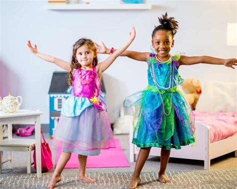 Best Ways to Prompt Imaginative Play - Twinkl