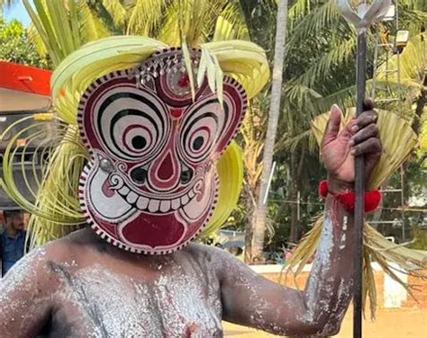 ഗുളികൻ തെയ്യം - പൊലിക - Njaval