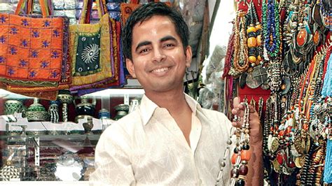 Sabyasachi Mukherjee | চন্দননগর থেকে কলকাতায় এসে ভুগছিলেন বিষন্নতায় ...